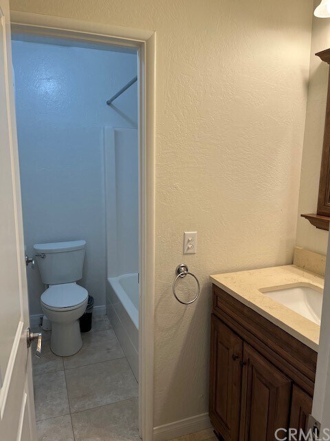 Building Photo - 978 Lucerne Ln