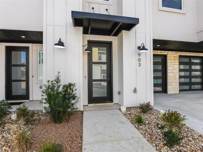 Building Photo - 12001 Vista Parke Dr