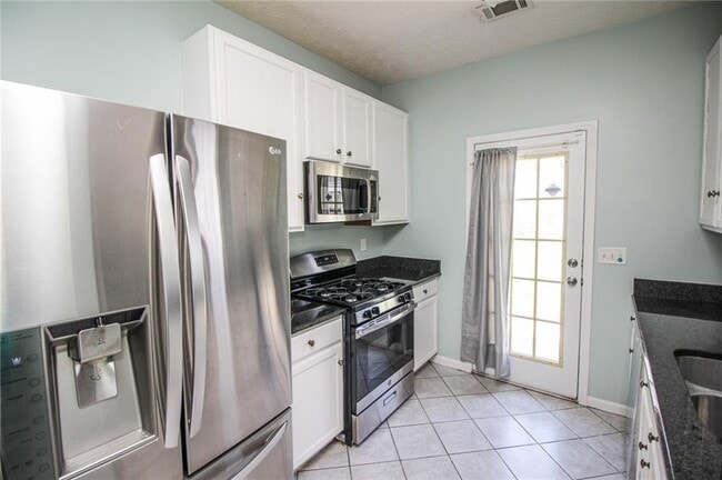 Building Photo - 6476 Portside Way