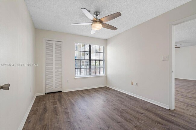 Building Photo - 1000 W Horatio St