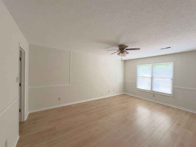 Building Photo - Knoxville 37922 - Beautiful 3 bedroom cond...