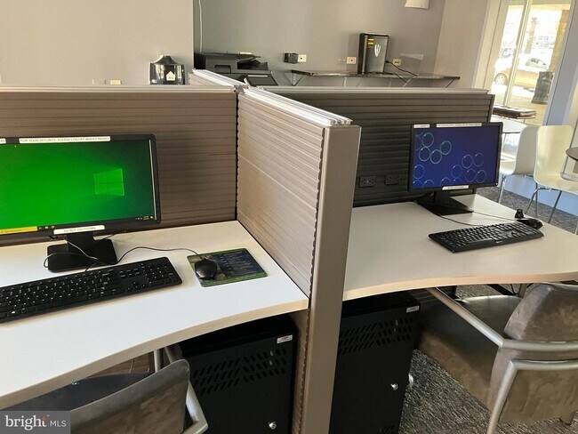 Building Photo - 355 I St SW