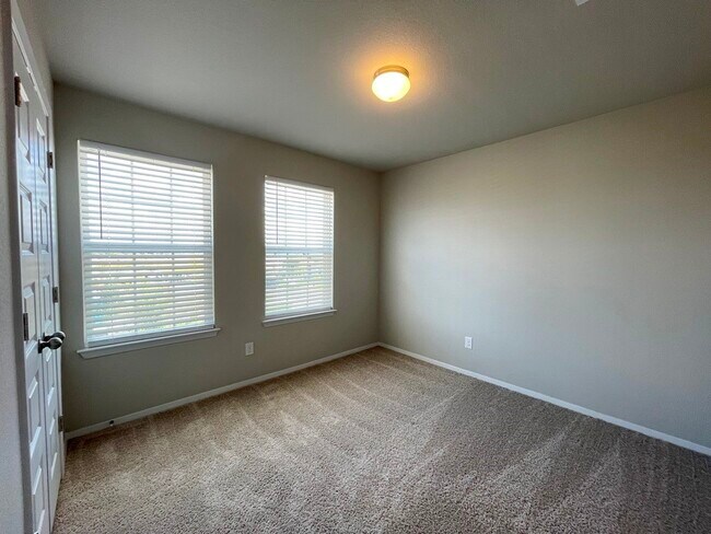 Building Photo - 1409 Goforth Rd
