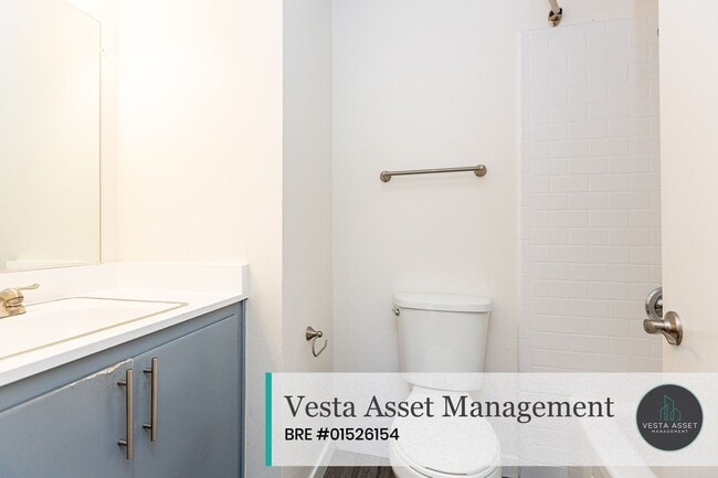 Building Photo - 225 Clifton St