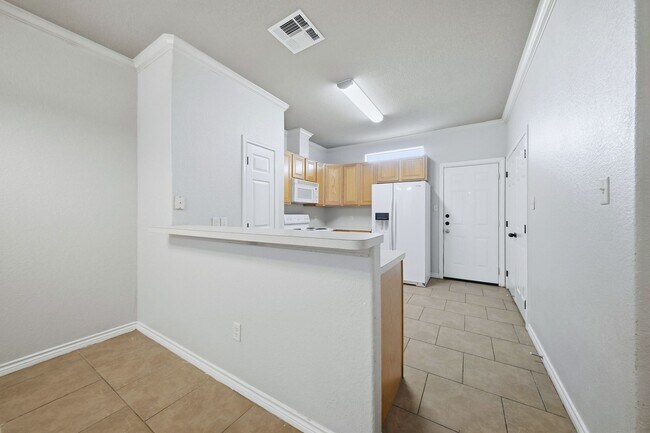 Building Photo - 104 Kleine Ln