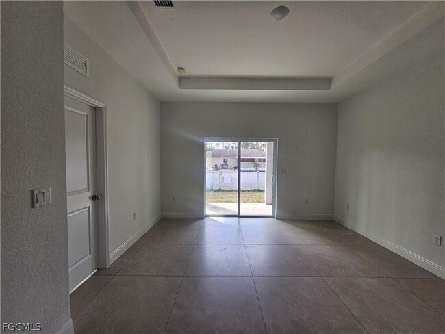 Building Photo - 8753 Buckingham Rd