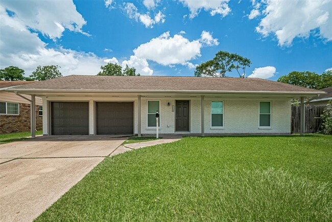 Primary Photo - 2219 Raspberry Ln