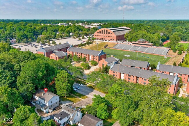 Building Photo - 5043 Boulevard Pl