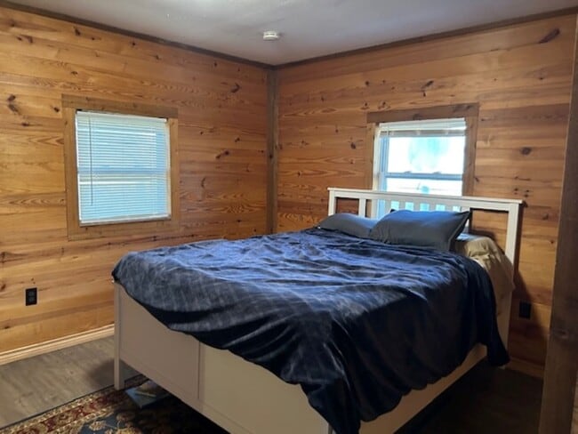 Building Photo - 34743 Betka Rd