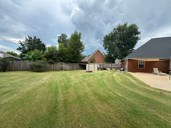 Building Photo - 111 Weatherstone Pl
