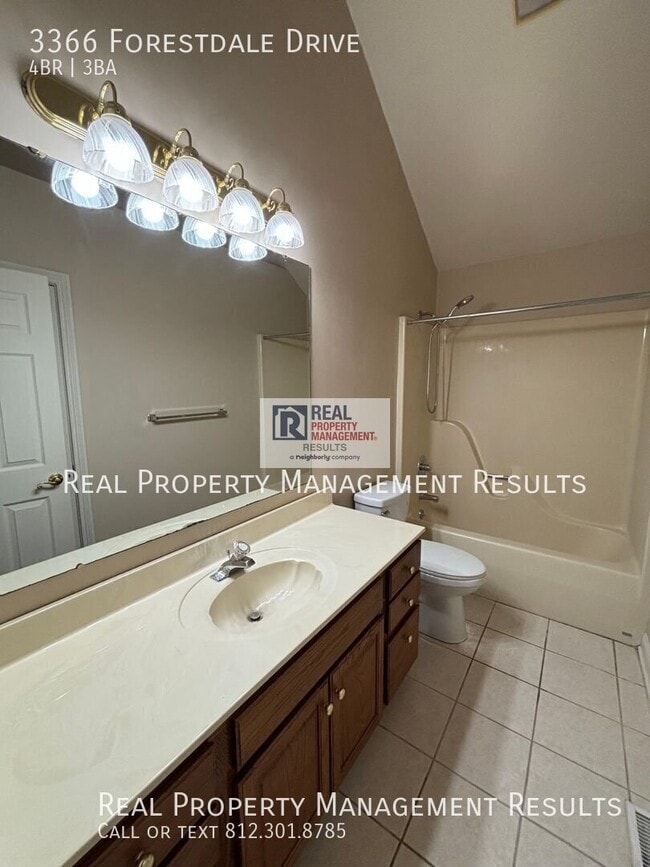 Building Photo - 3366 Forestdale Dr