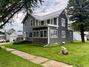 Building Photo - 5-Bed 2-Bath House in Reinbeck