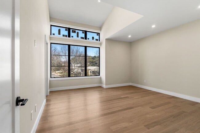 Building Photo - 93 Sevland Rd