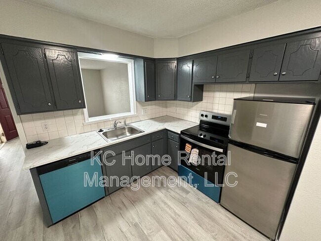 Building Photo - 812 Saddlewood St