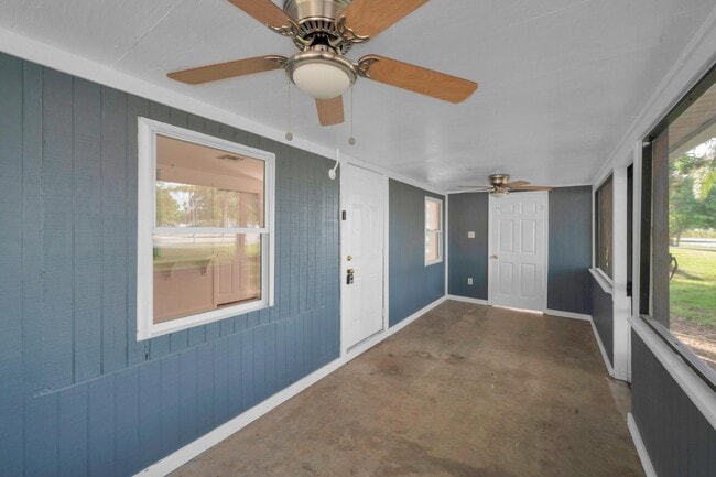 Building Photo - 4851 Kirby Loop Rd