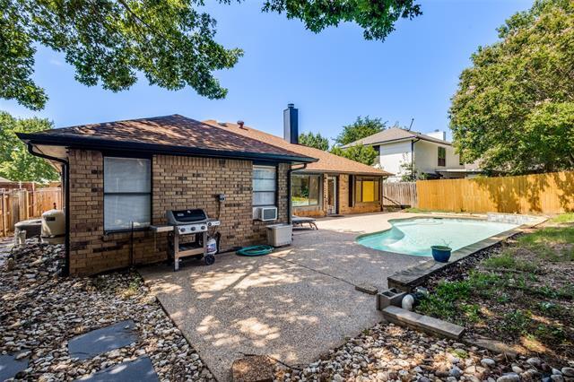 Building Photo - 1820 Hamilton Dr