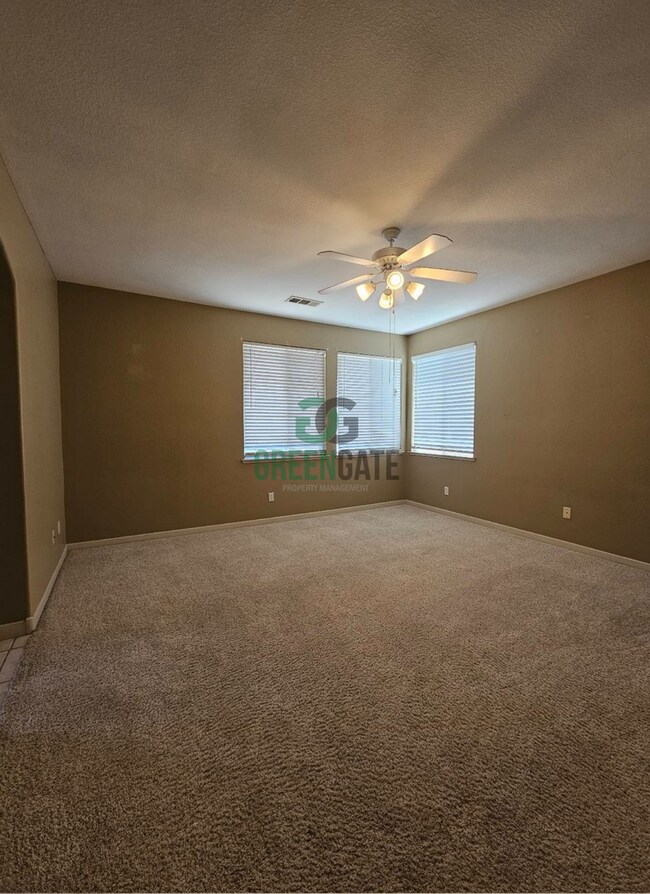 Building Photo - Price Reduced! 4 Bedroom 3 Bath Home is No...