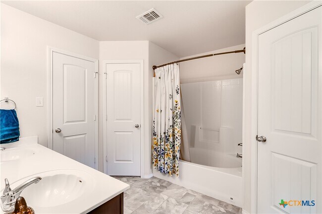 Building Photo - 5102 Screaming Eagle Cir