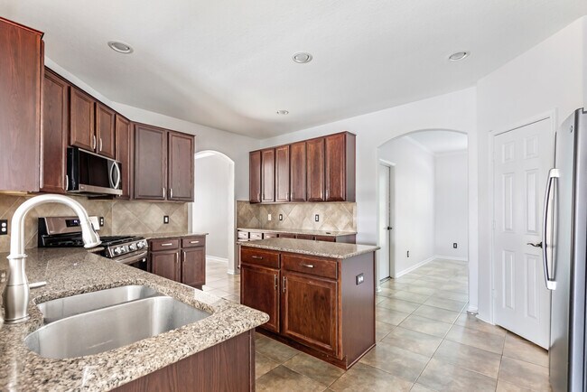 Building Photo - 9960 Cassowary Dr