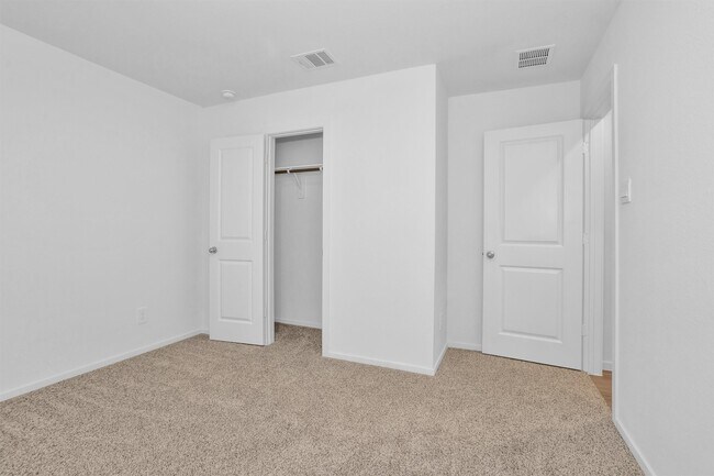 Building Photo - 3518 Grassland Dr