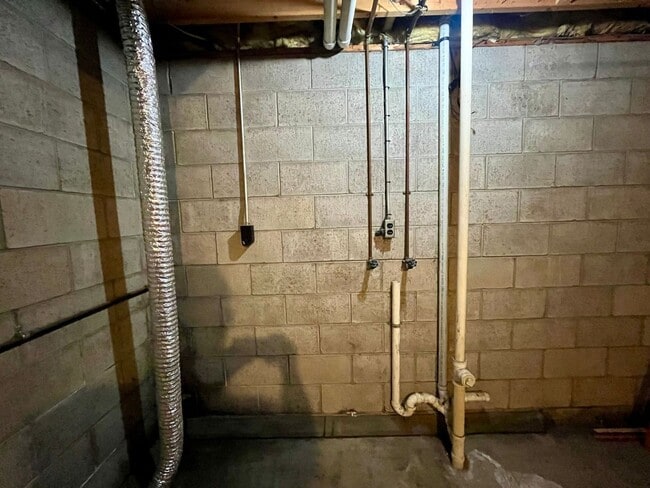 Building Photo - 1724-1726 Lenard St