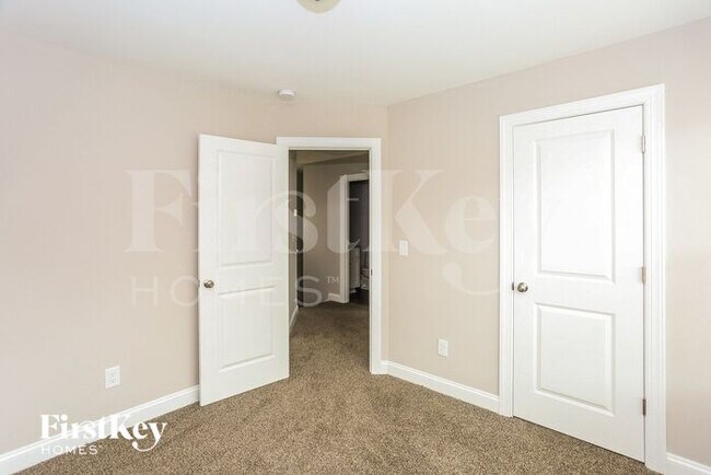 Building Photo - 603 S Harding Ave