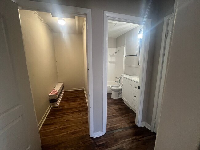 Building Photo - Freshly remodled 3 BR 1 Bath home