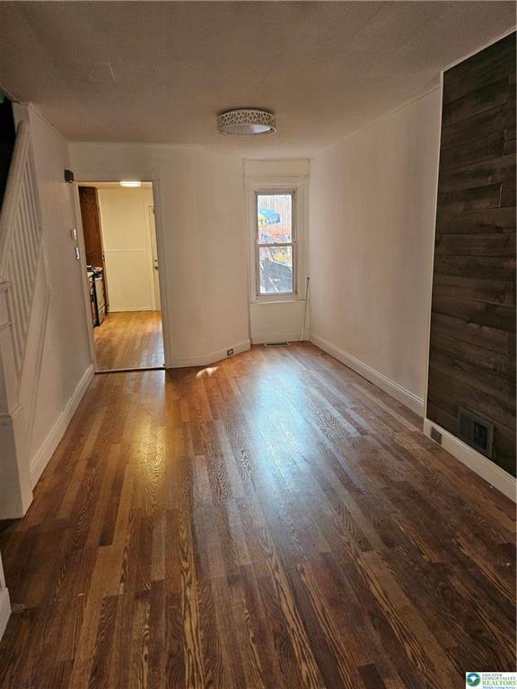 Building Photo - 734 N Meadow St