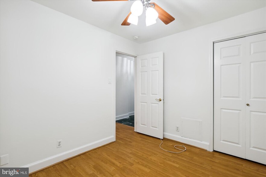 Building Photo - 1316 New Hampshire Ave NW