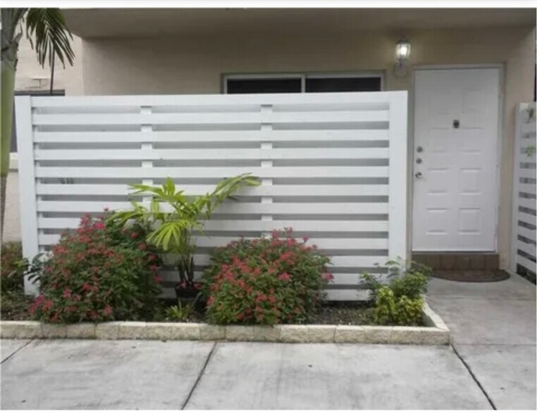 Building Photo - 14346 SW 96th Ln