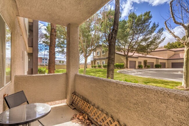 Building Photo - 5250 S Rainbow Blvd
