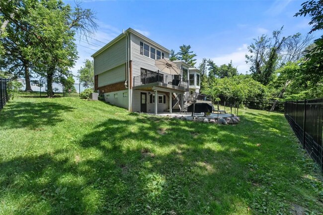 Building Photo - 2026 Dougherty Ferry Rd