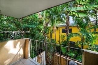 Building Photo - 651 NE 60th St