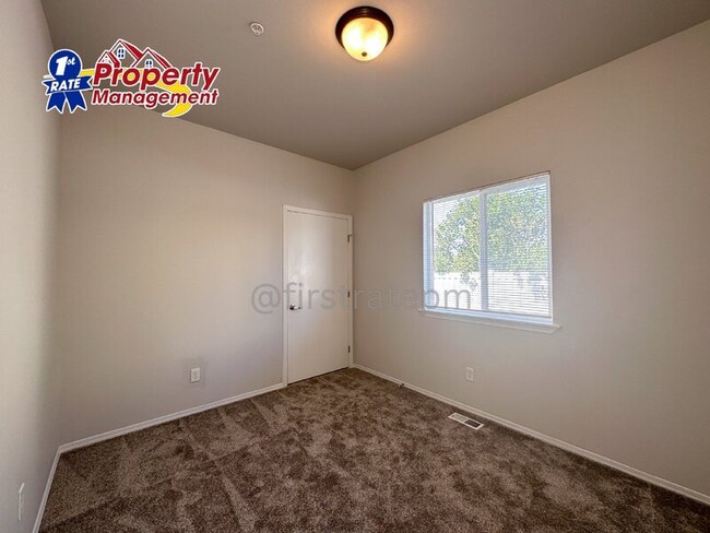 Building Photo - 3078 W Acarrera Ln