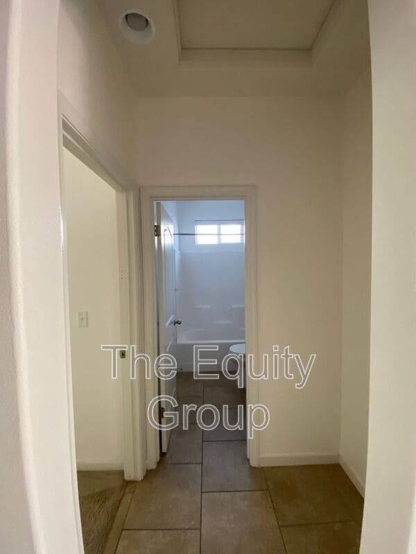 Building Photo - 1826 W Van Gogh