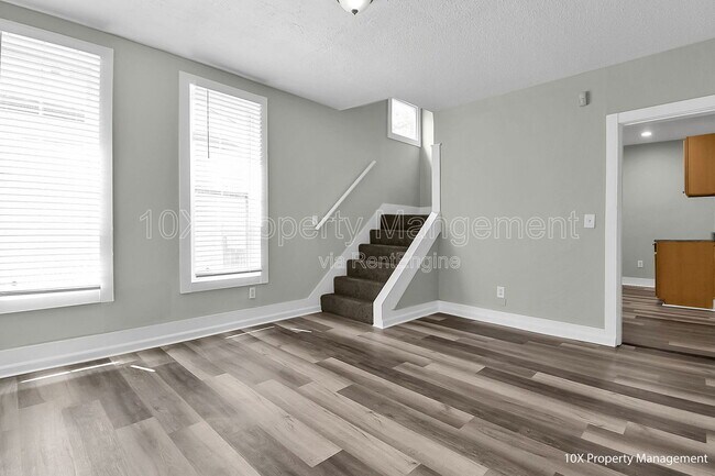 Building Photo - 1655 S 4th St