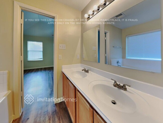 Building Photo - 15310 Forest Creek Farms Dr