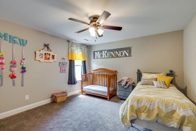 Building Photo - Gorgeous 4 Bed/3.5 Bath Home in Mt. Juliet