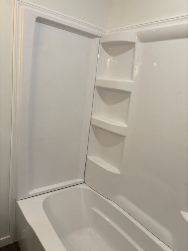 Building Photo - New Glory