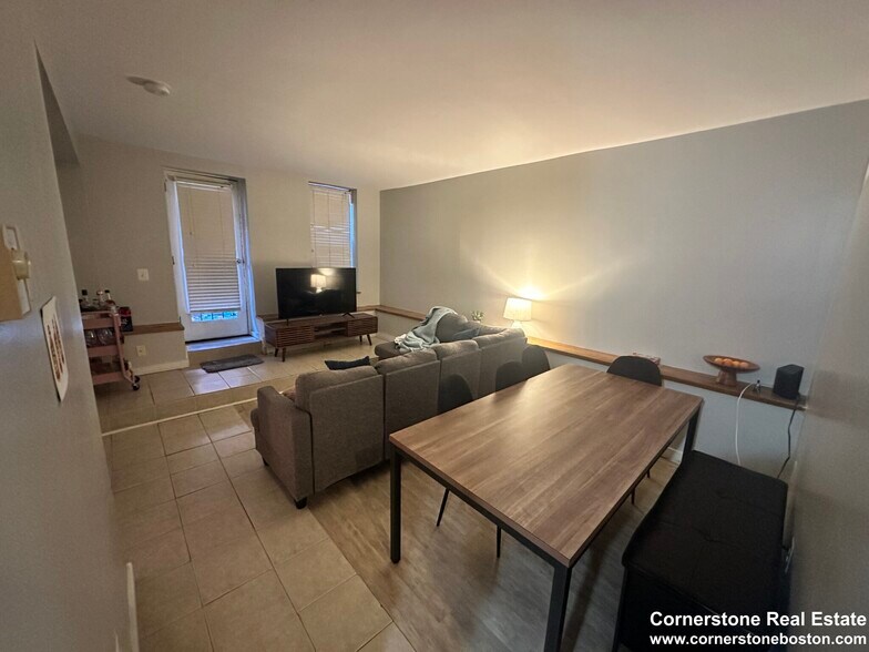 Building Photo - 28 Symphony Rd