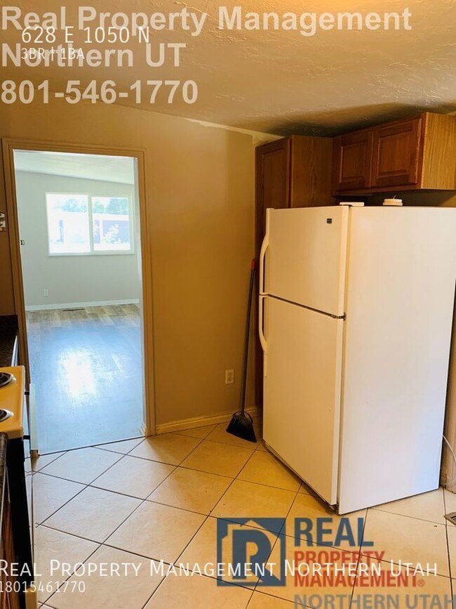 Building Photo - 628 E 1050 N St