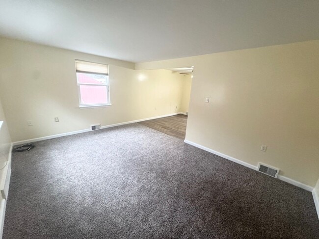 Building Photo - 2 Bed/2Bath Duplex in Ross Township