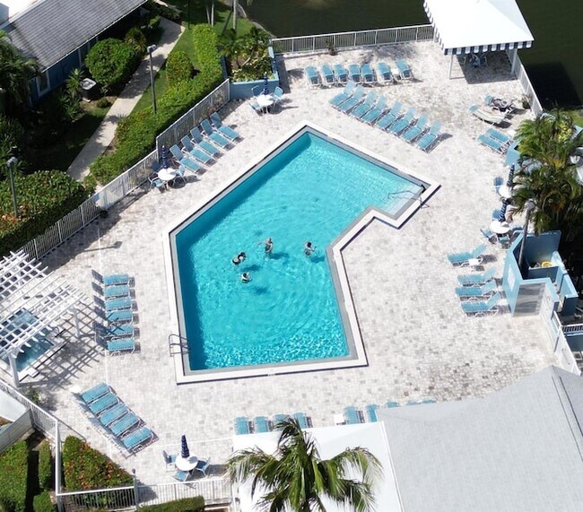 Building Photo - 1410 Ocean Dunes Cir