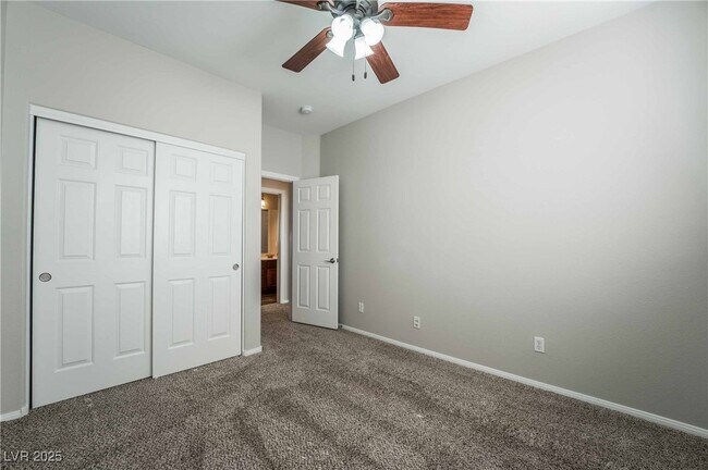 Building Photo - 2802 Auchmull St