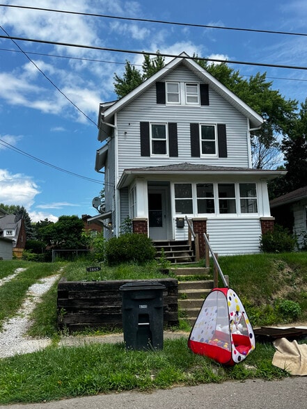 Primary Photo - 1865 Shaw Ave