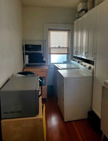 Laundry room - 59 Cameron Ave