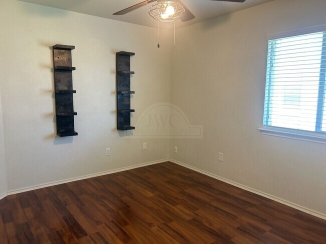 Building Photo - 6109 Malachi Ln