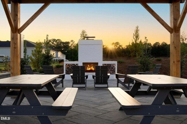 Building Photo - 123 Lennei Ln