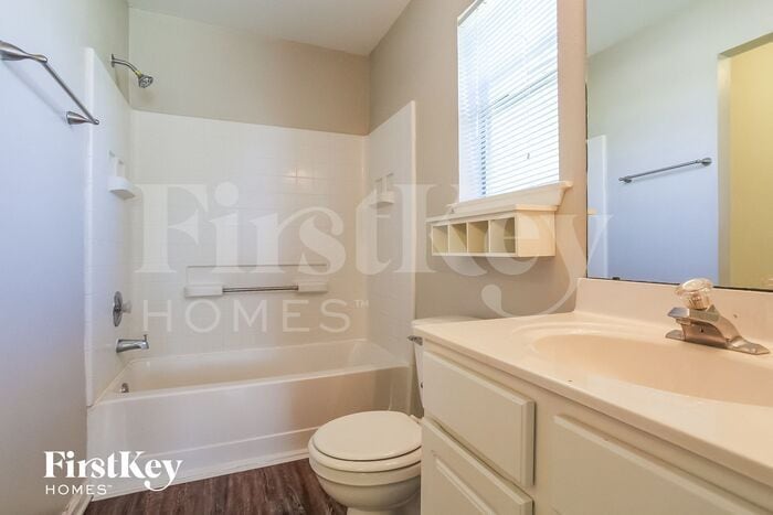 Building Photo - 7318 River Pines Dr