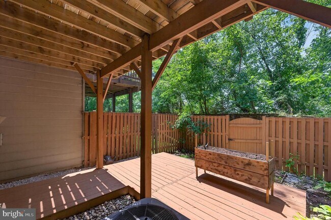 Building Photo - 967 Herons Run Ln
